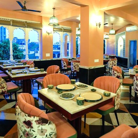 Dev Mahal - A Boutique Heritage Hotel جايبور المظهر الخارجي الصورة