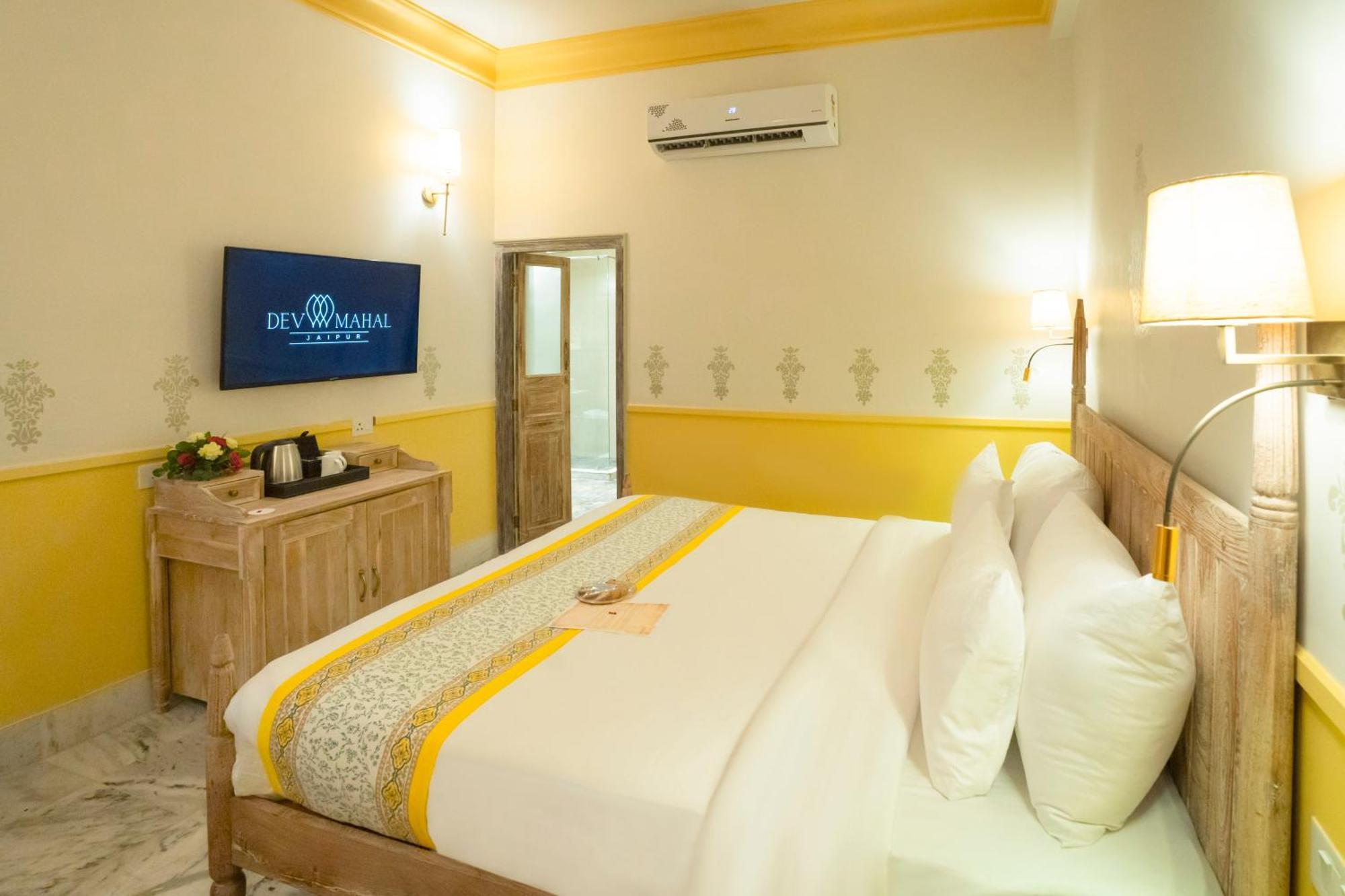 Dev Mahal - A Boutique Heritage Hotel جايبور المظهر الخارجي الصورة
