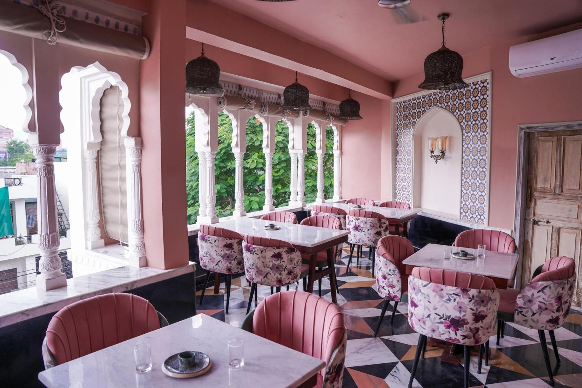 Dev Mahal - A Boutique Heritage Hotel جايبور المظهر الخارجي الصورة